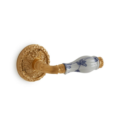 1029DOR-RH-89BL-WH-GP Sherle Wagner International Scalloped Ceramic Fluted Door Lever in Gold Plate metal finish with Le Jardin Blue on White Glaze inserts